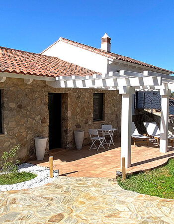 Entre Encinas y Estrellas