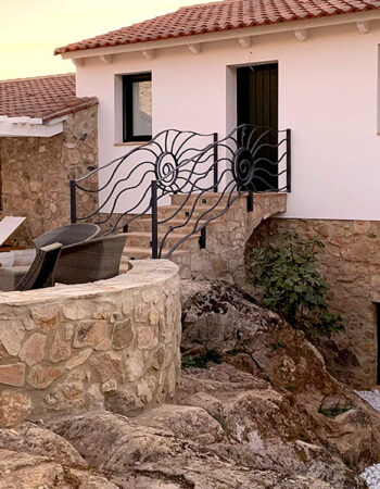 Entre Encinas y Estrellas